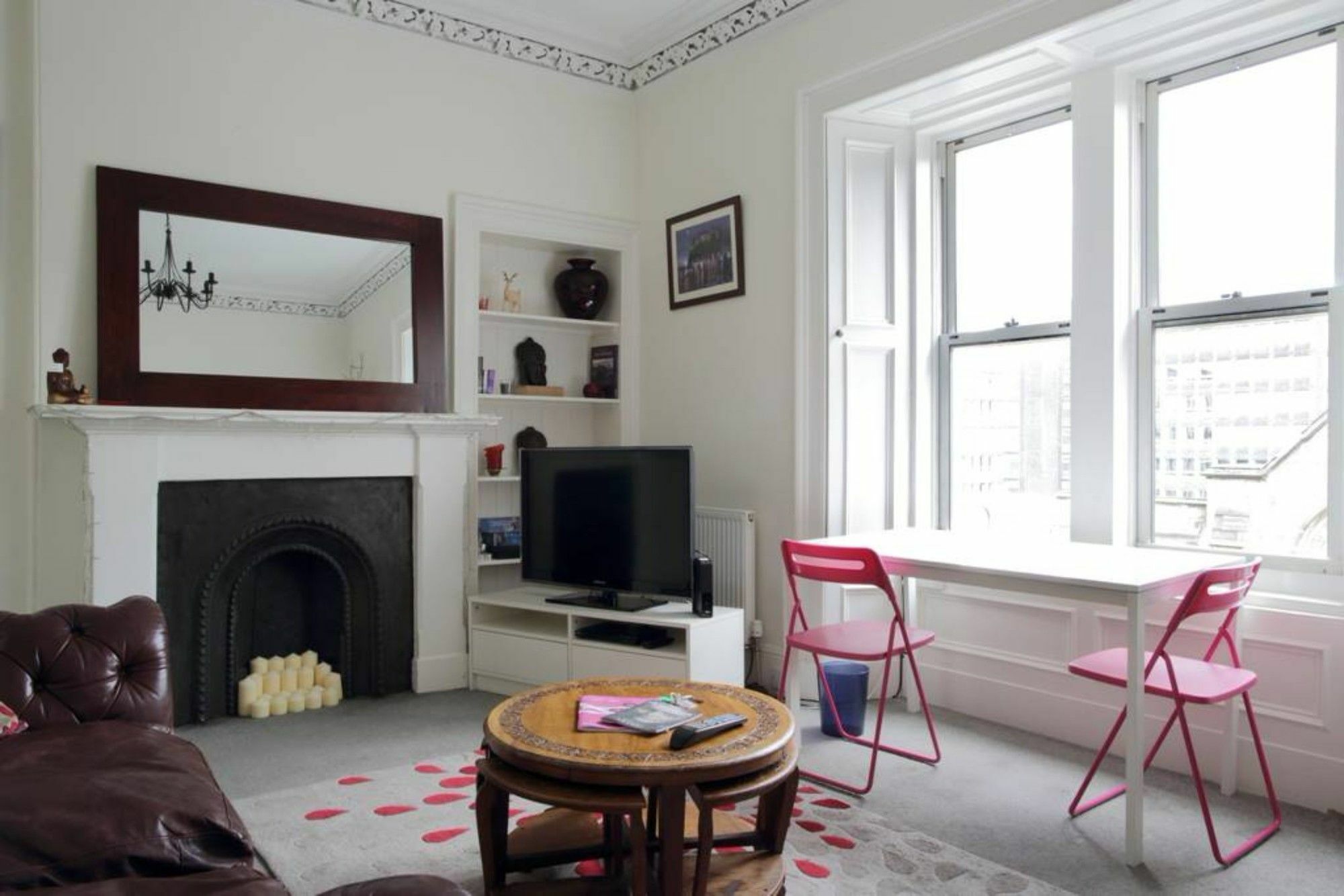 Ferienwohnung Modern And Colourful Flat By The Castle Edinburgh Exterior foto